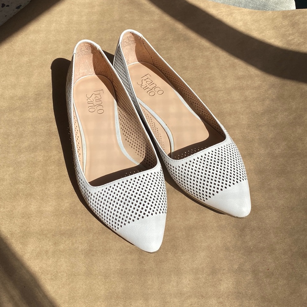 Franco Sarto White Pointed Diamond Cutout Flats